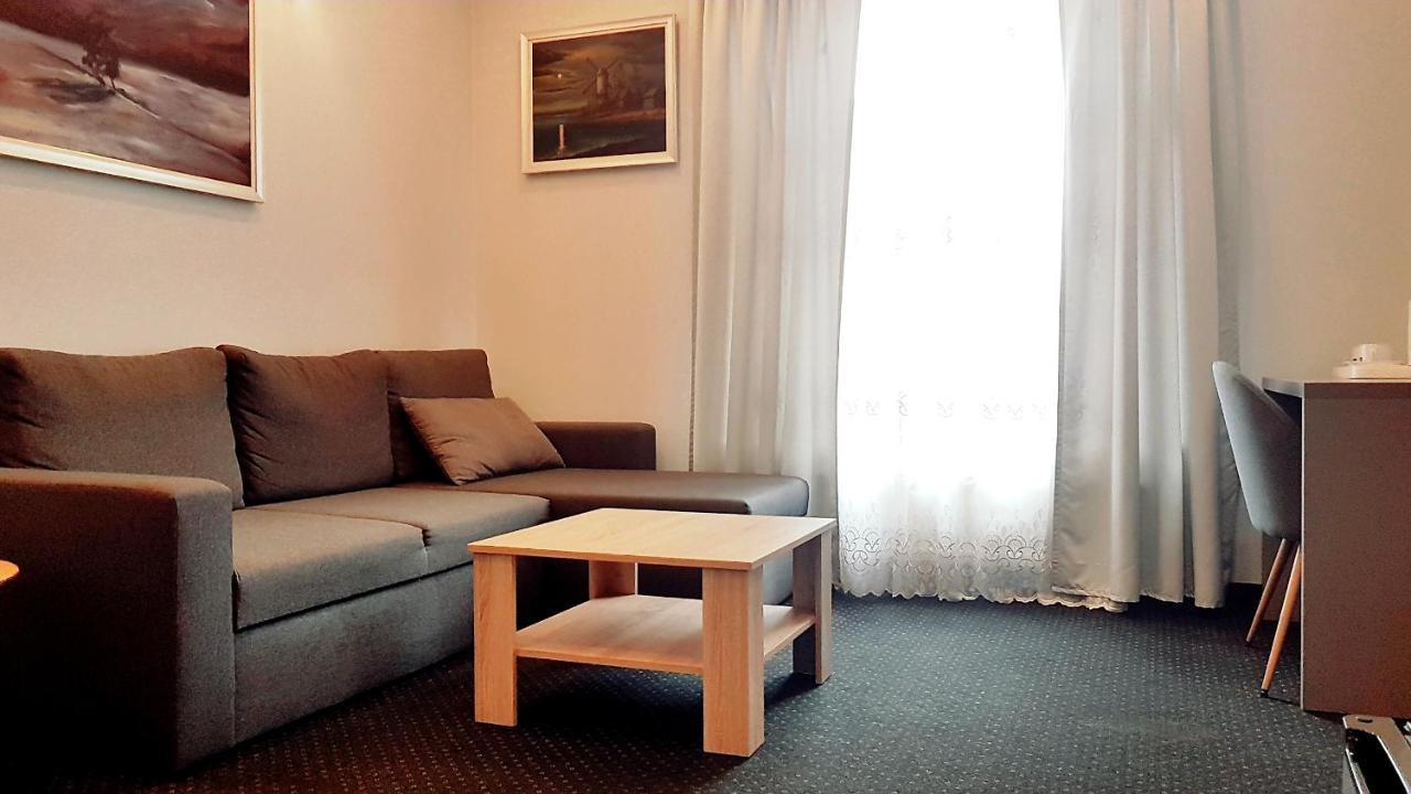 Euro Aparthotel 타르노프 외부 사진