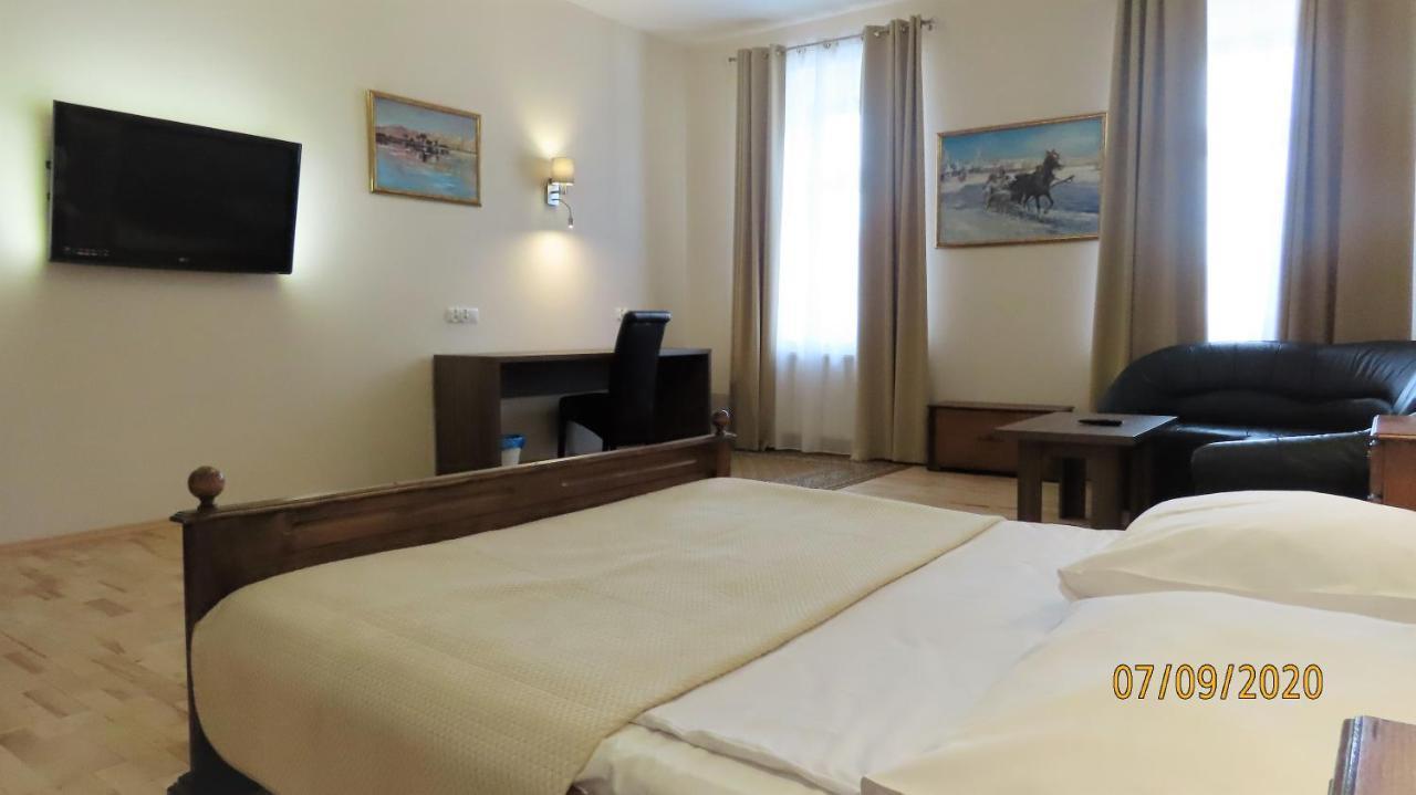 Euro Aparthotel 타르노프 외부 사진